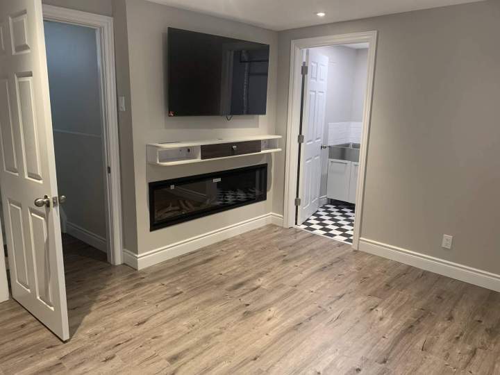 Guest Suite Weeks in the Basement Mississauga